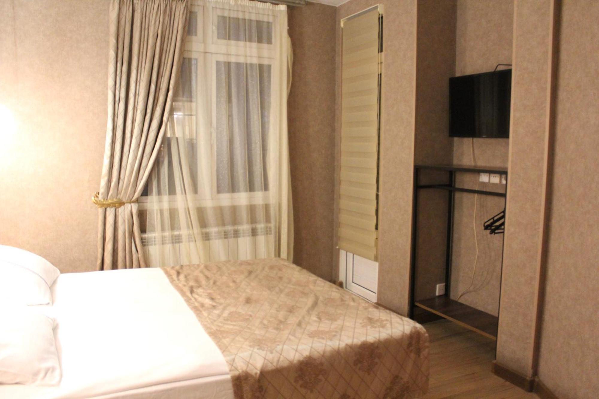Luxor Gardens Hotel Batumi Cameră foto