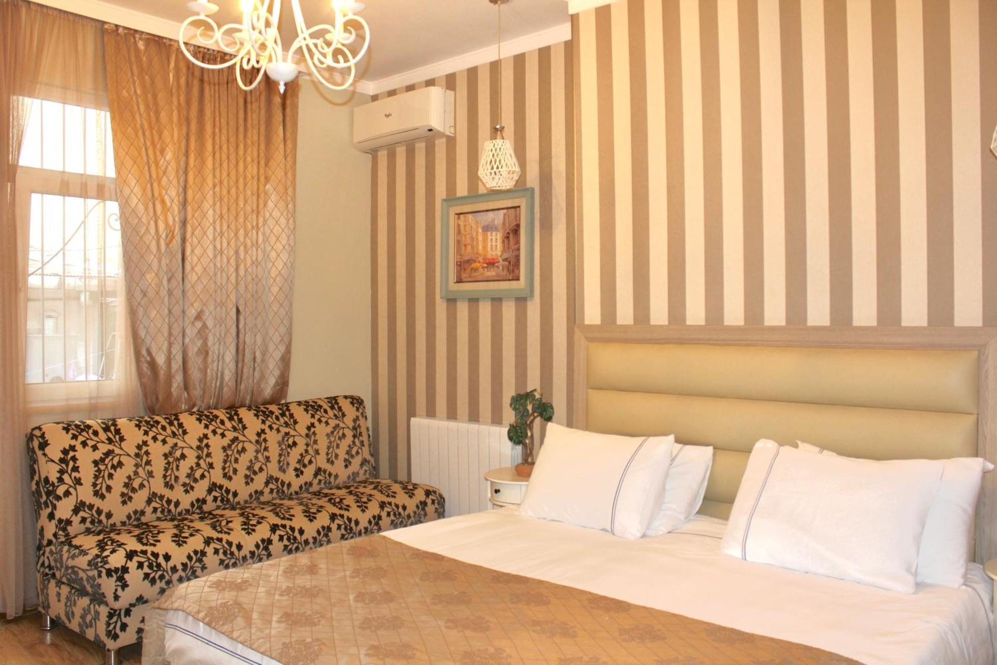 Luxor Gardens Hotel Batumi Exterior foto
