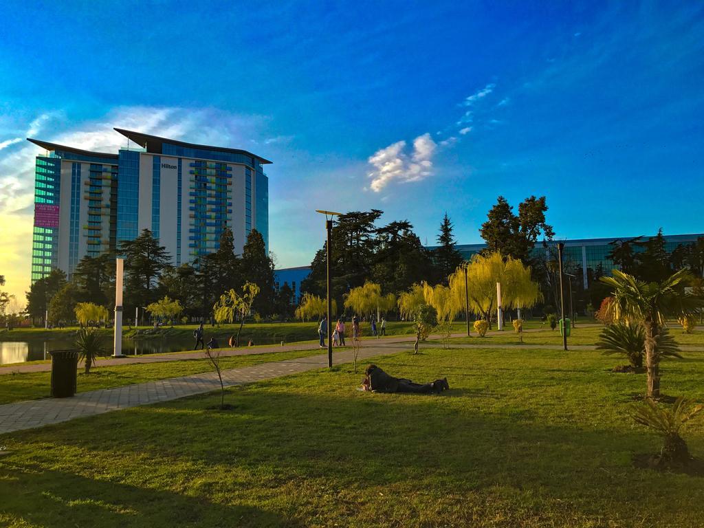 Luxor Gardens Hotel Batumi Exterior foto