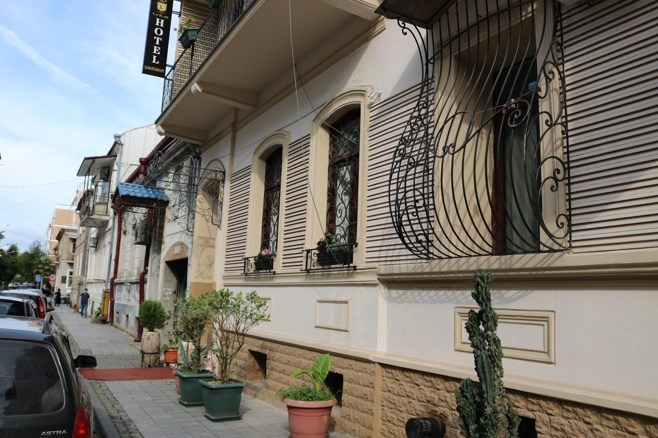 Luxor Gardens Hotel Batumi Exterior foto